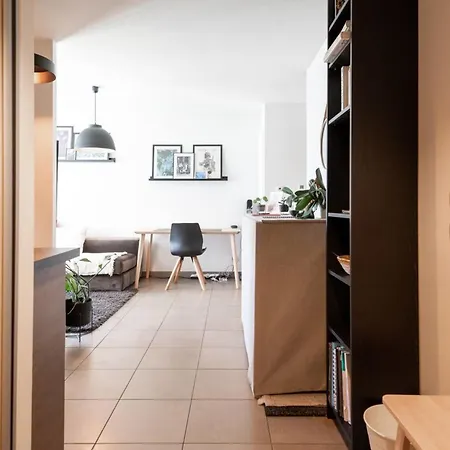 Viraya - Comfortable Flat A Stone's Throw From The *